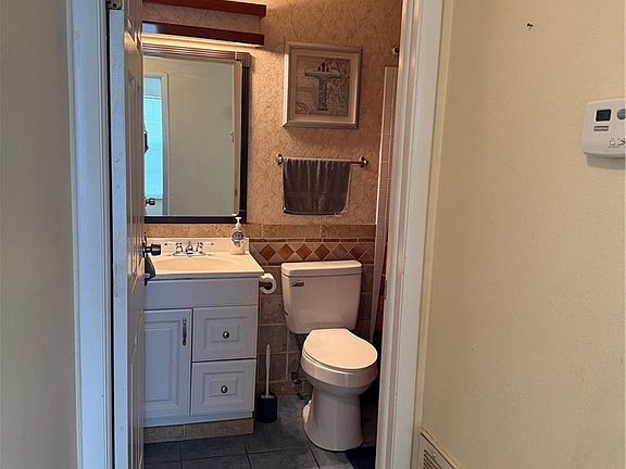 4th image of 8072 Sandpiper Rd