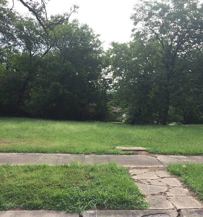 2nd image of 2121 Rock St