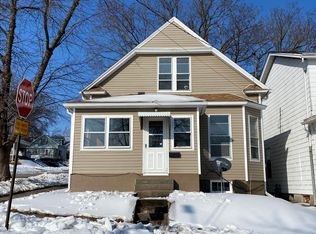 701 E 7th St, Muscatine, IA 52761