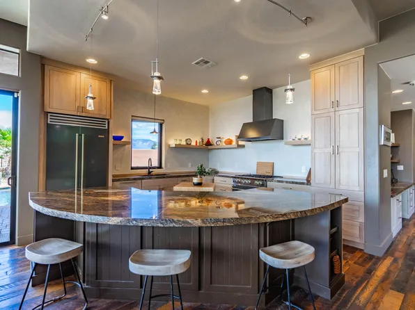 3202 S Sandstone Dr, Hurricane, UT 84737