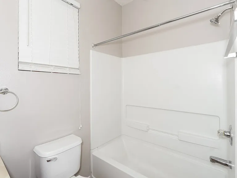 4064 Festival Pointe Blvd — Photo 15