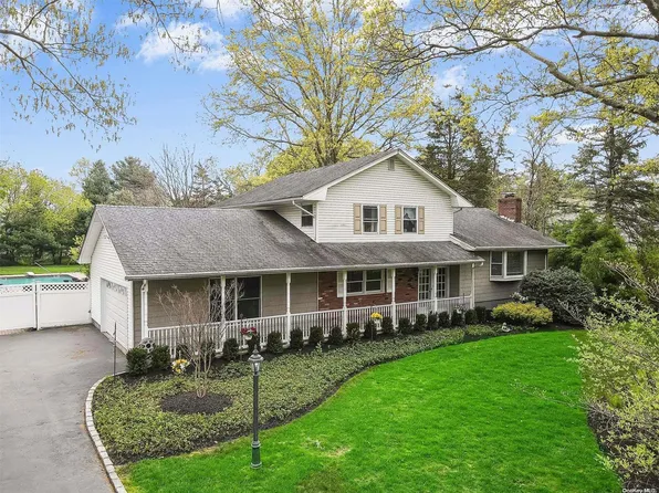 379 Miller Place Road, Miller Place, NY 11764