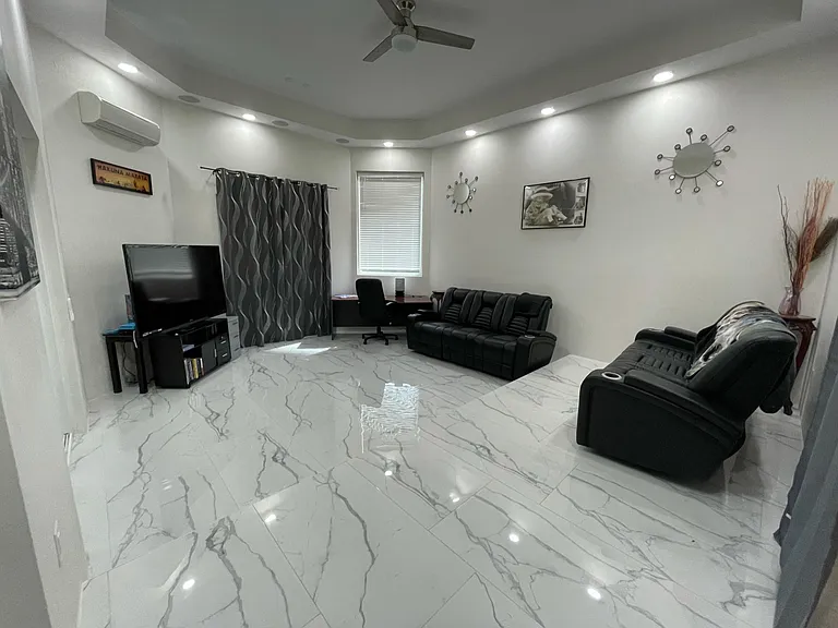 2nd living room area