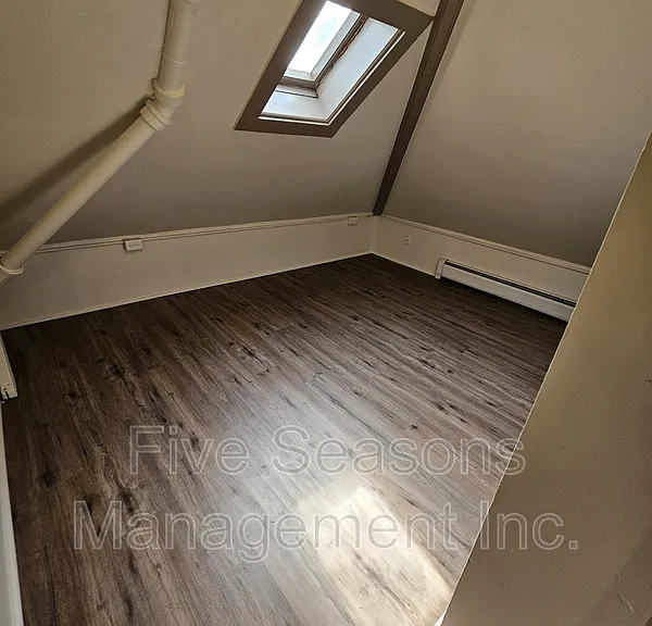 76 N Union St #8 — Photo 8