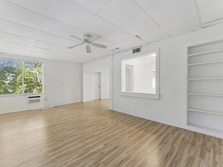 447 N Phelps Ave — Photo 9