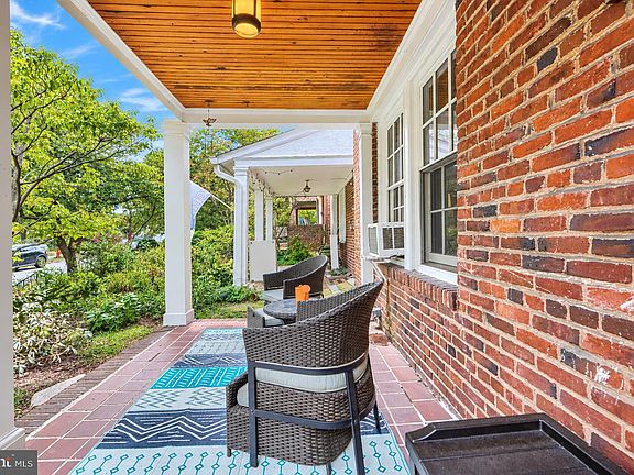 4th image of 3409 Oakenshaw Pl