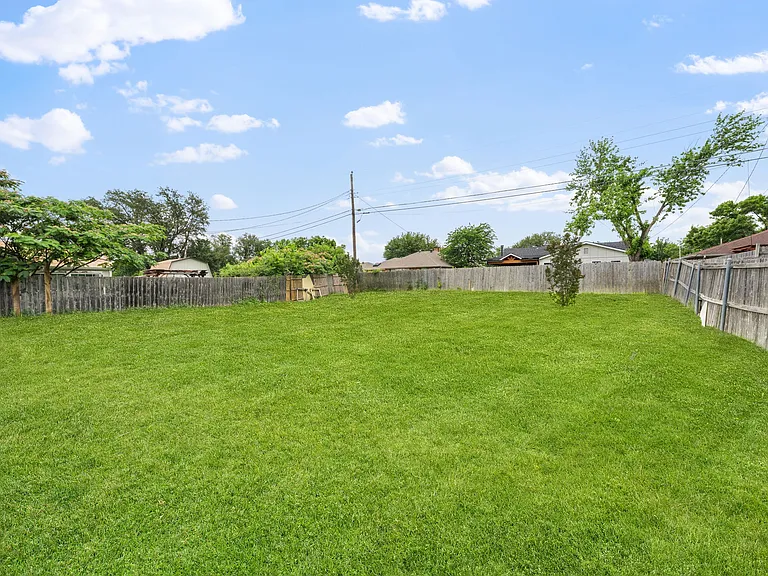 3826 Jewel St — Photo 18
