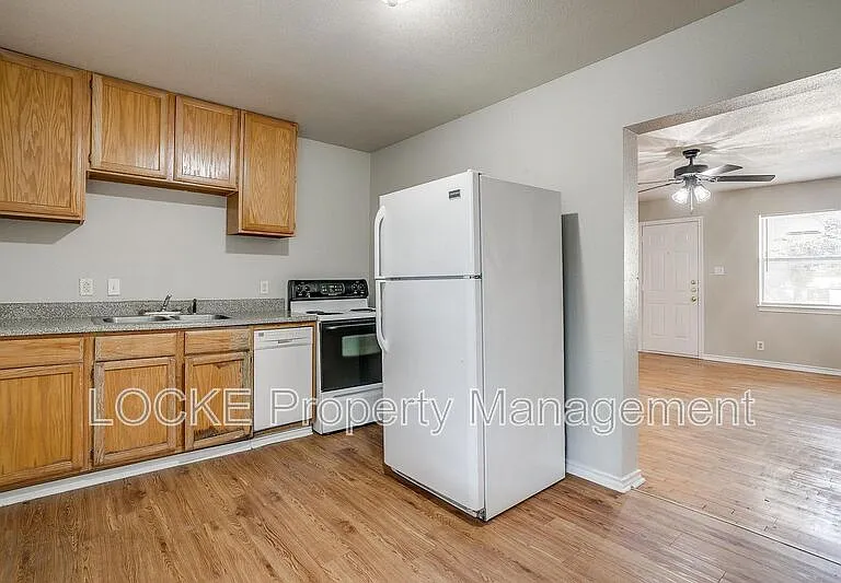 3419 S University Dr #B — Photo 3
