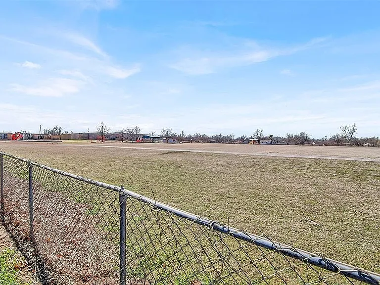 1000 W Silver Meadow Dr — Photo 20