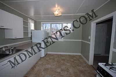 4th image of 1188 N Quince St
