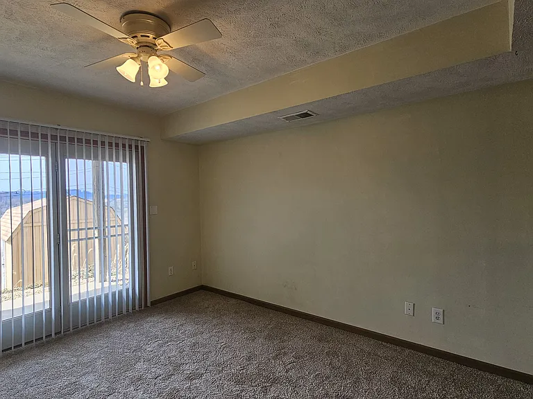 1383 Bergamont St — Photo 16