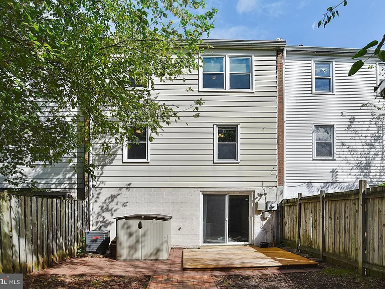 9438 Abingdon Ct — Photo 22
