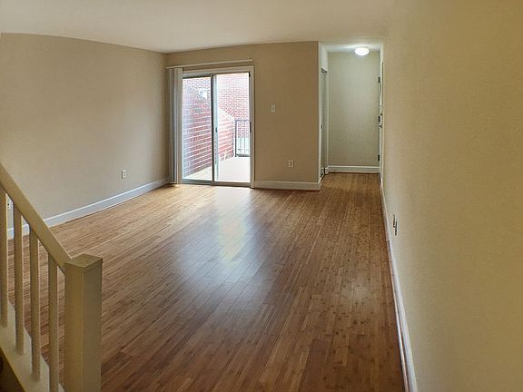 Living Room (alternate view)