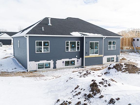 4th image of 897 Red Hawk Drive