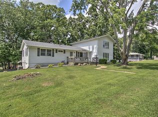 1725 Race Dr, Decatur, IL 62521