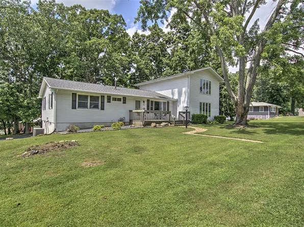 1725 Race Dr, Decatur, IL 62521