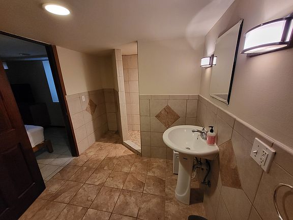 Room for rent - furniture not included.