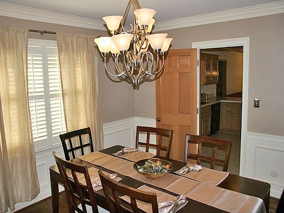 5th image of 854 Newcastle Dr