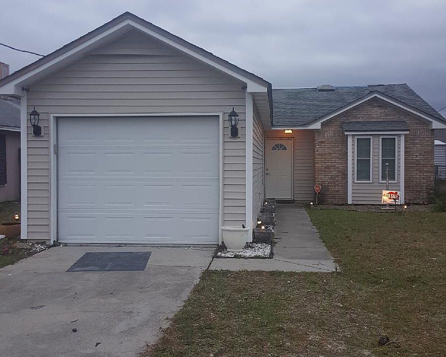 Front, Single Car Garage