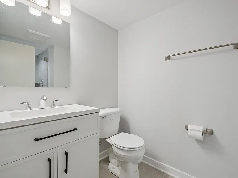 Full bath on 2nd Floor