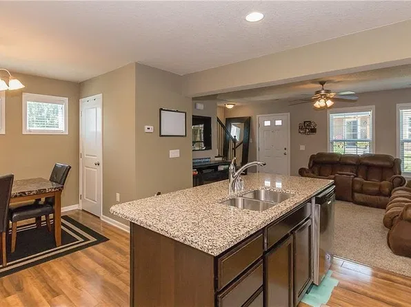 9135 Coneflower Dr #102, West Des Moines, IA 50265