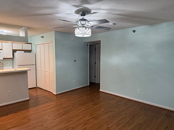 5th image of 6826 N Olive St #6826
