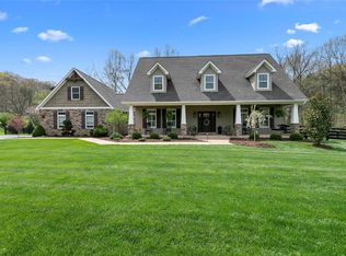 3653 Hawks Rest Rd, Wildwood, MO 63069