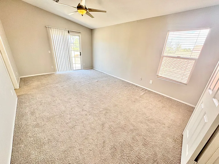 1092 Whispering Birch Ave — Photo 28