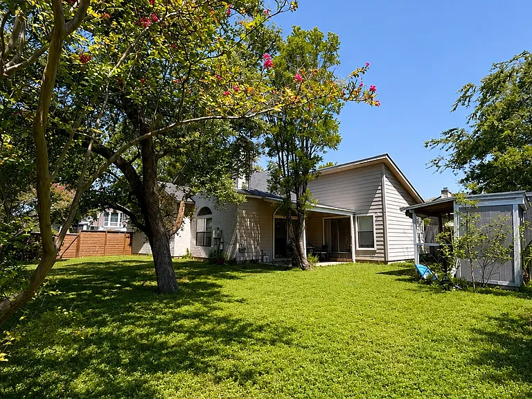 4102 Hunters Sun Dr — Photo 3