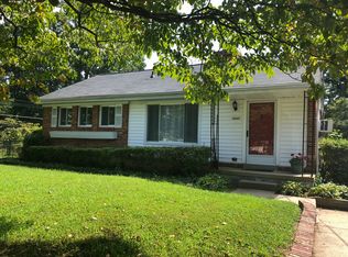 10809 Woodland Dr, Fairfax, VA 22030