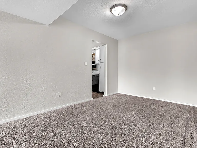 Camelot Place — Photo 41