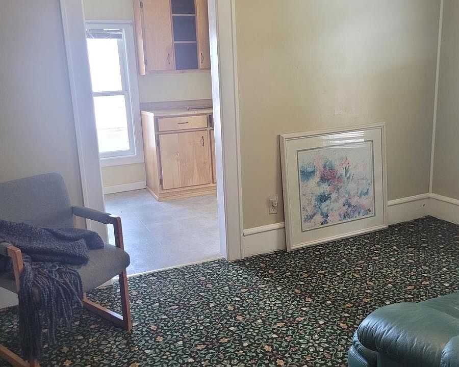 1st image of 123 1st Ave NW Unit 2