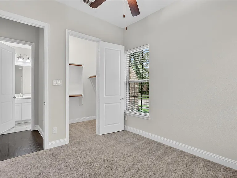 7601 Haddington — Photo 4