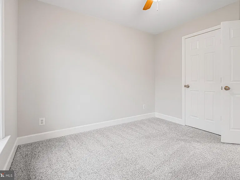 14741 Potomac Branch Dr — Photo 37