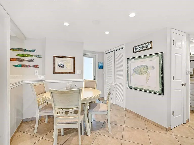 6154 Midnight Pass Rd #206 — Photo 4