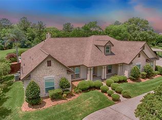 2318 Timber Dr, Dickinson, TX 77539