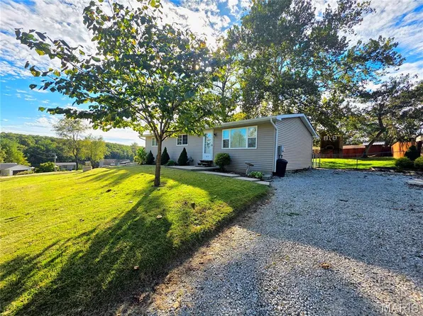 317 Red Bird Cir, Saint Clair, MO 63077