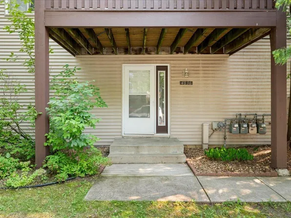 4836 Grenwich Trl N, Oakdale, MN 55128