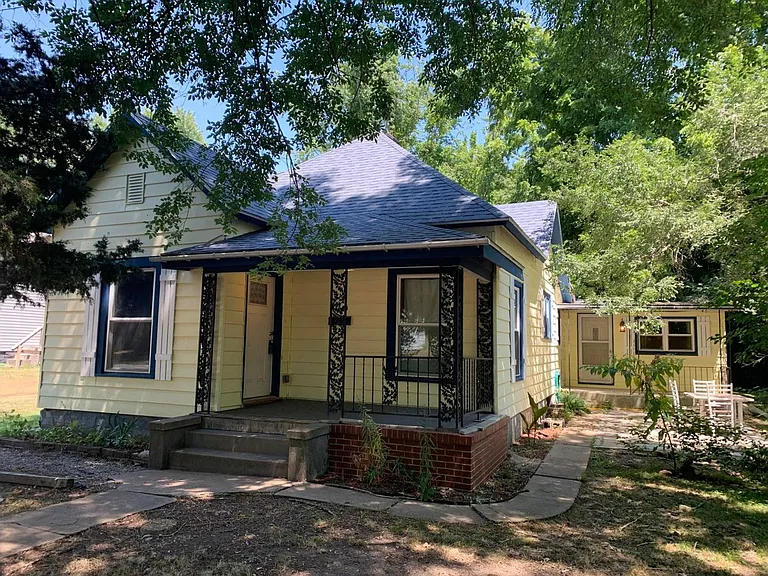 1444 N Sherman Ave — Photo 3