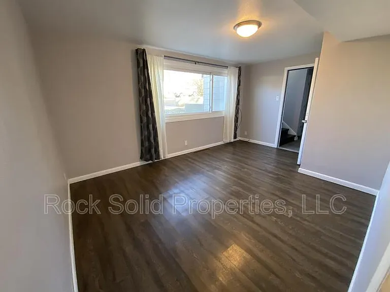 2020 Dunn Ave #4 — Photo 4