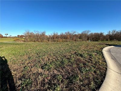 708 NE Pavilion Dr, Blue Springs, MO, 64029