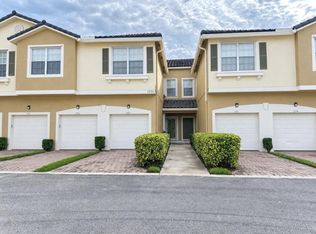 1571 SE Hampshire Way APT 102, Stuart, FL 34994