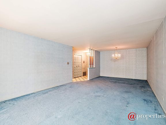 Living Room / Dining Room