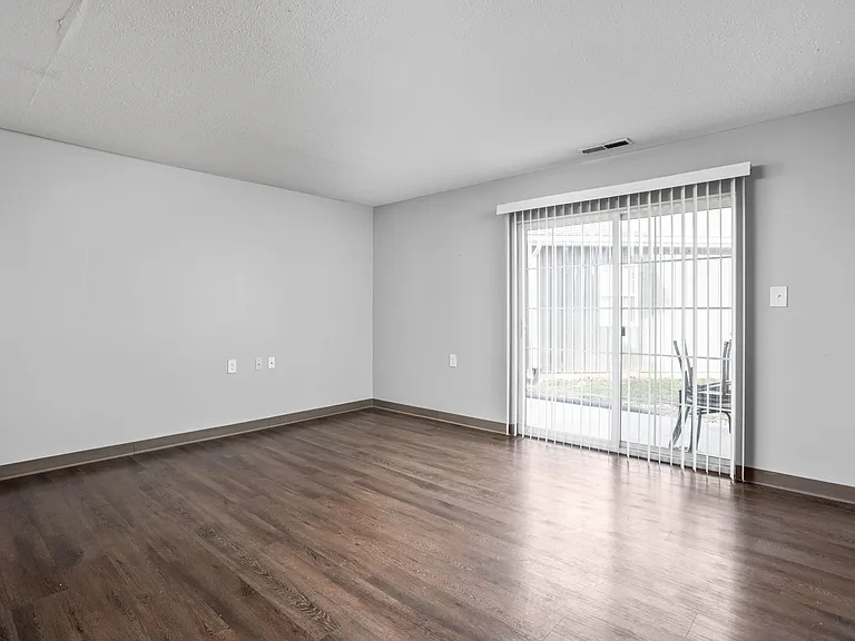 Hilltop Ridge Apartments — Photo 10