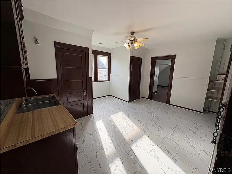 143 Reo Ave — Photo 9