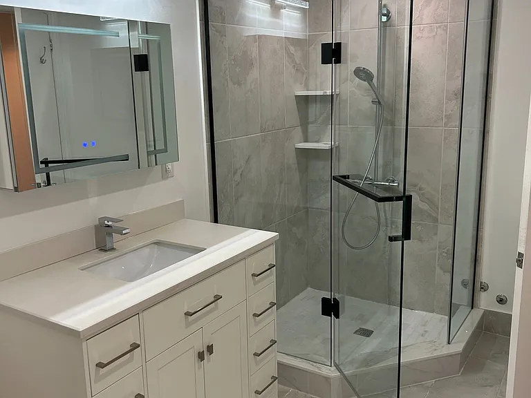 77 Avenue Rd #401 — Photo 23