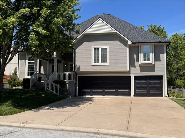 3008 SW Saddlewood Dr, Lees Summit, MO 64081