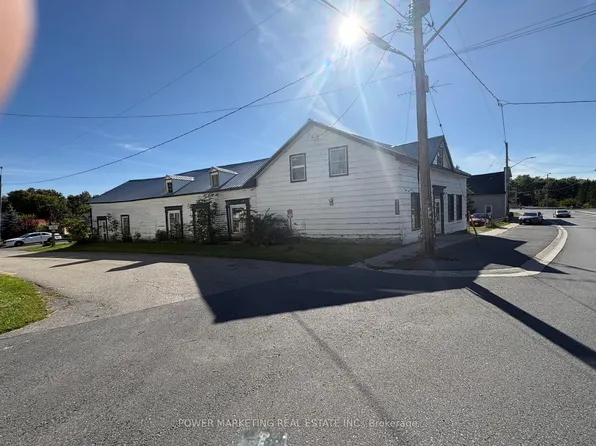 18556 Dundas St, South Glengarry, ON K0C 1S0