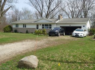 4088 Lynwood Dr, Kent, OH 44240