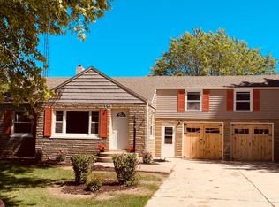 1201 Emmertsen Rd N, Racine, WI 53406